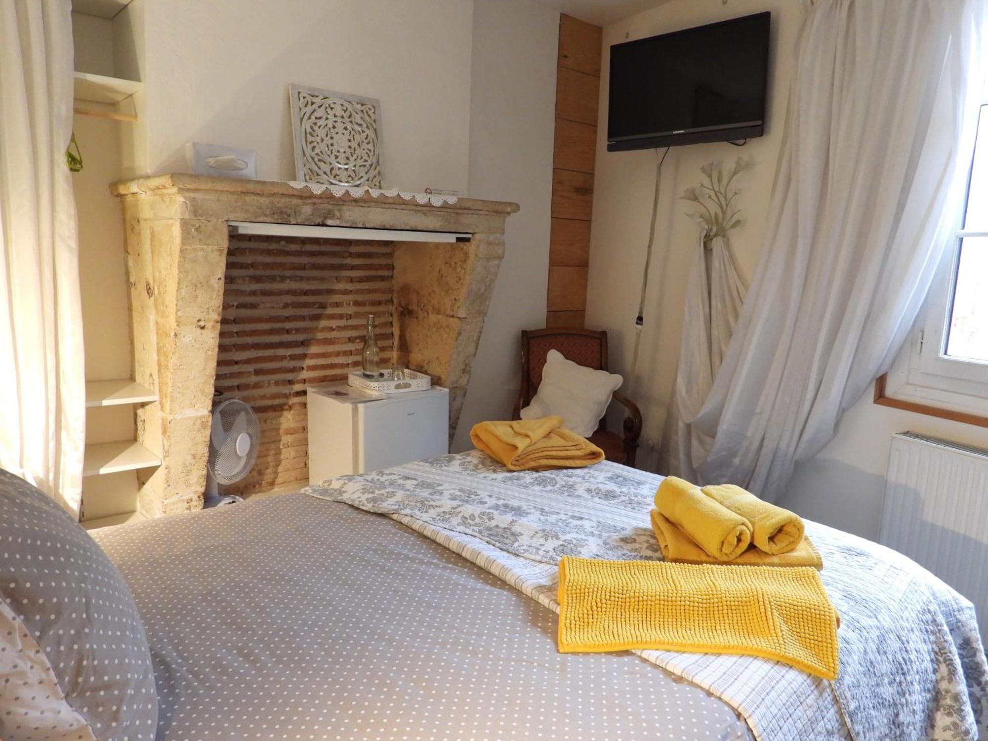 B&B Le Miroir Aux Fees Бордо Екстер'єр фото