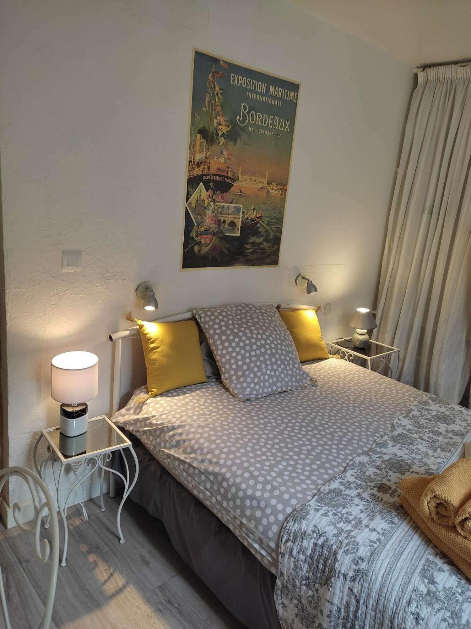 B&B Le Miroir Aux Fees Бордо Екстер'єр фото