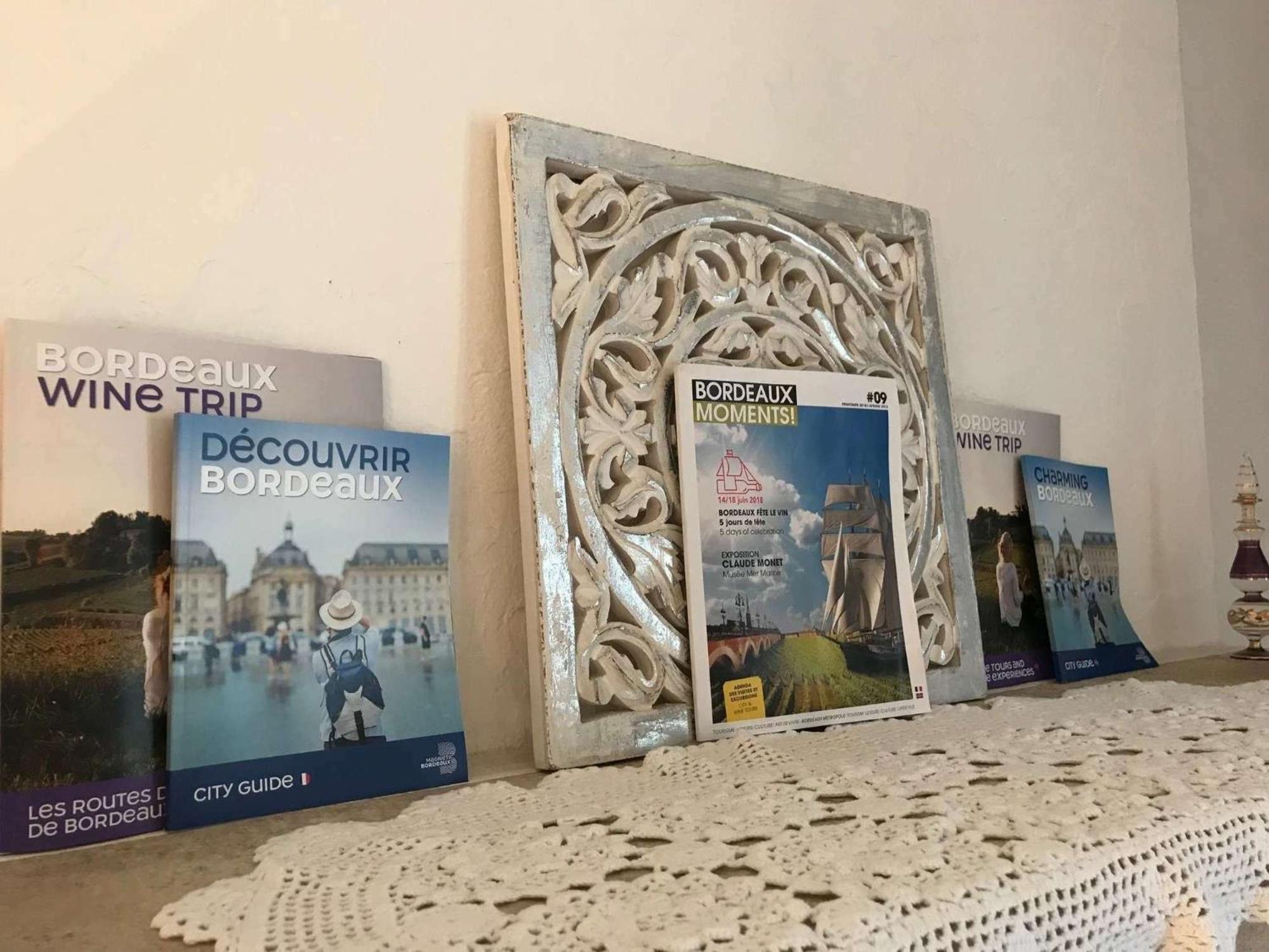 B&B Le Miroir Aux Fees Бордо Екстер'єр фото